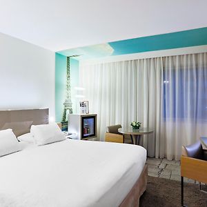 Kamer met Twee Kamers en een King Size Bed